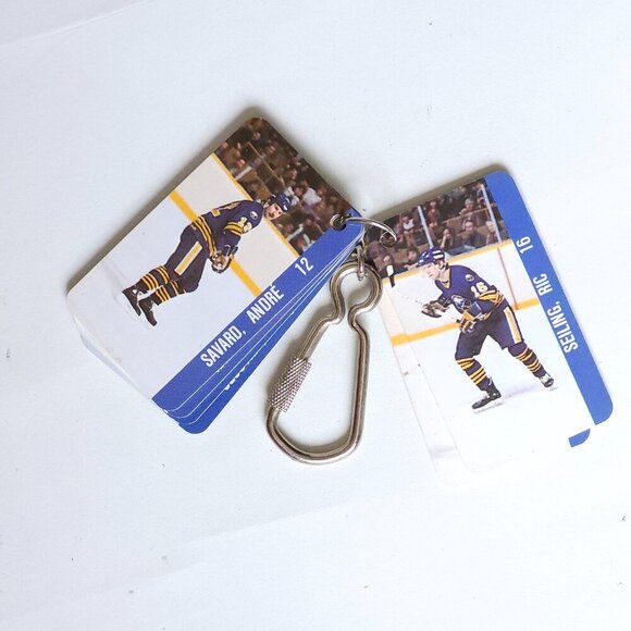 VINTAGE BUFFALO SABRES Key Chain Player Cards 1983 - Picture 2 of 8
